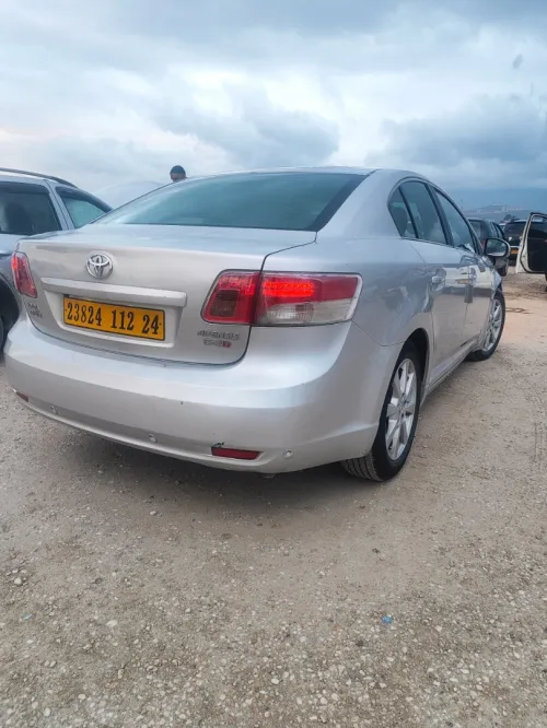 Toyota Avensis 2012 Premium