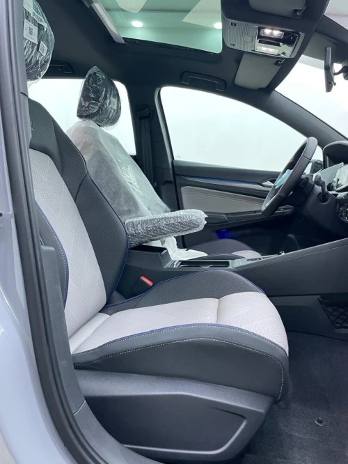 Volkswagen 8.5 2025 R Line