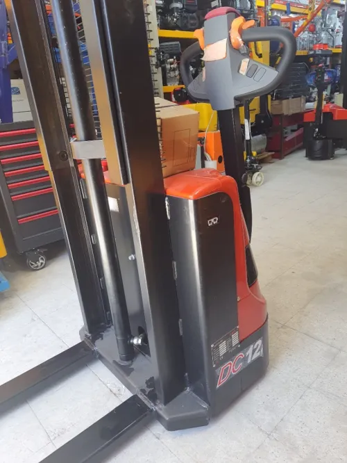 Gerbeur electrique 1.2 tonne 3 metre