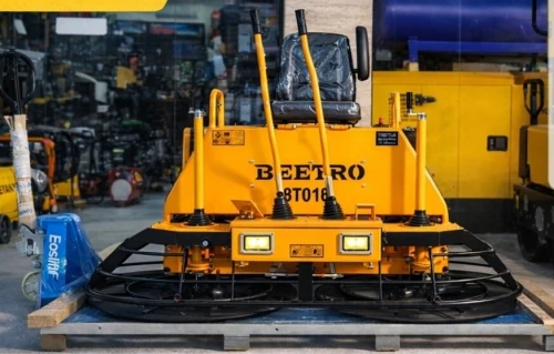 POLISSEUSE A BETON AVEC CHAISE - COMPACTEUR 850KG - COMPACTEUR 300KG - REGLE VIBRANTE HONDA