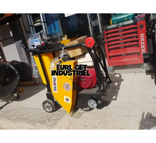 COMPACTEUR a main