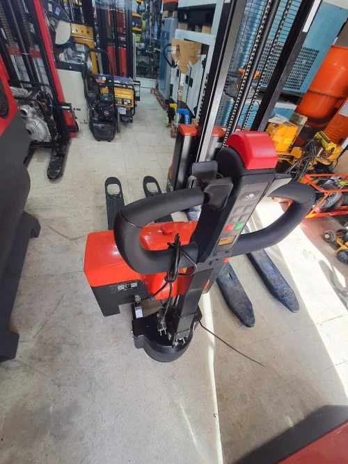 Groupe électrogène 15kva automatique compacteur damesauteuse scie a sol compresseur transpalette
