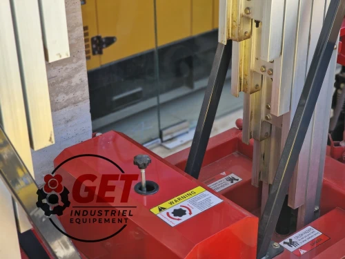 NACELLE ELECTRIQUE 220V /  ÉCHAFAUDAGE ELECTRIQUE 12M / NACELLE CISEAUX 500KG