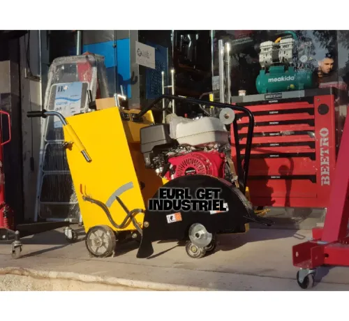 COMPACTEUR a main