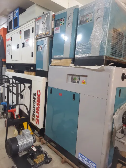 Groupe electrogene compresseur a vis damesauteuse Tronçonneuse a table coudeuse Cisaille  