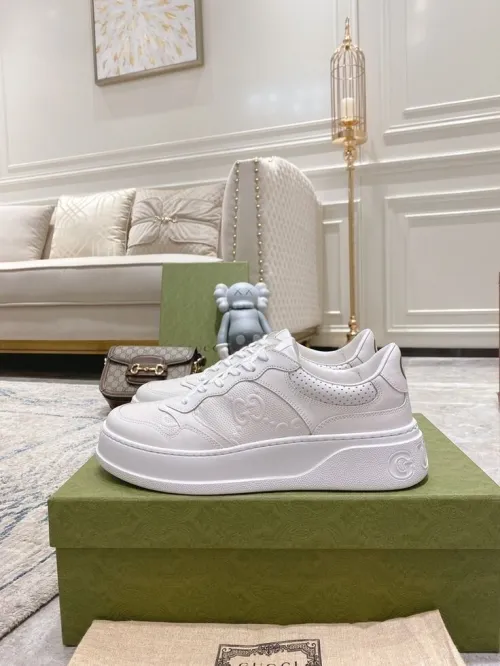 GUCCI BASKET EN GROS