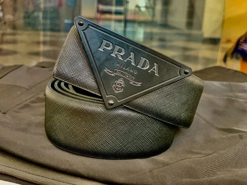 CEINTURE PRADA BLACK MATTE 2025