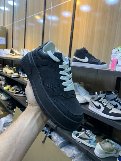 GUCCI BASKET EN GROS