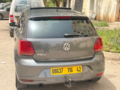 Volkswagen Polo 2016 carrat