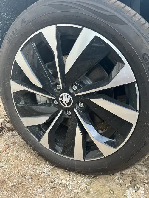 Skoda Karoq 2025 Luxury