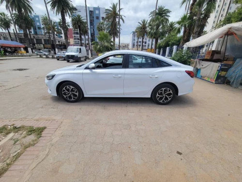 MG MG5 2025 