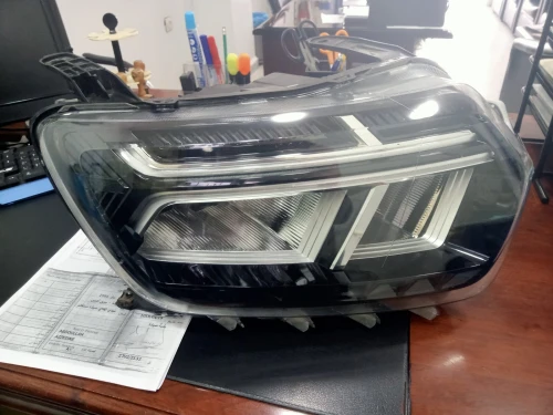 Optique avant dacia duster 2021/2024