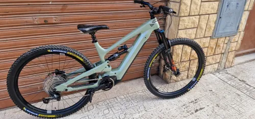 Vélo électrique YT carbon