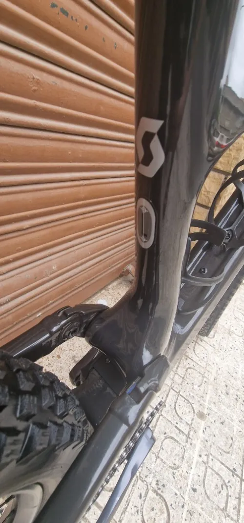 Vélo scott spark rc carbon 2025
