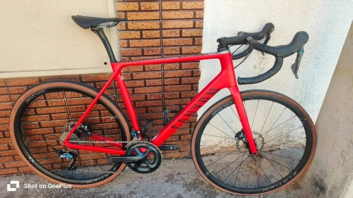 Vélo de route canyon carbon