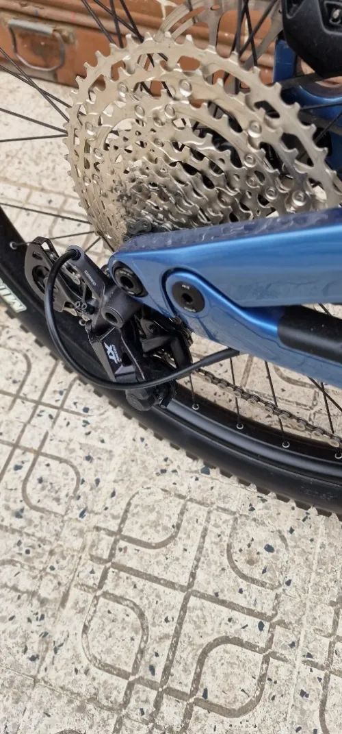 Vélo électrique canyon spectral 2025