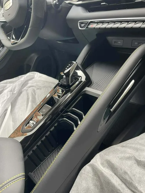 Geely Coolray 2026 
