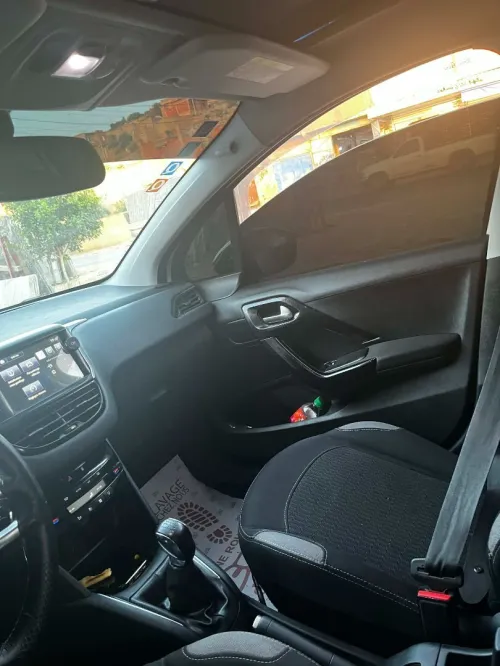 Peugeot 208 2016 Allure Facelift