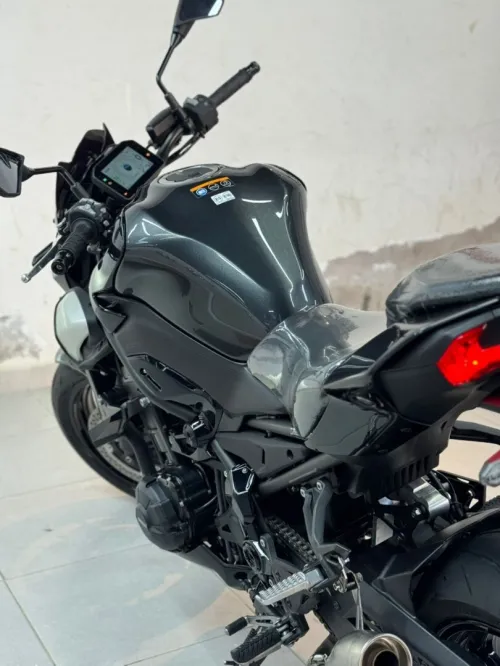 Kawasaki Z900 