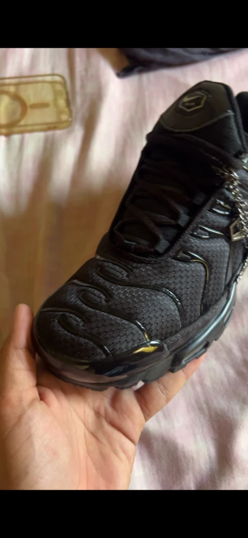 Tn black