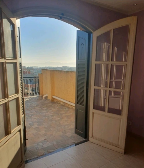 Location Appartement Niveau de villa F3 Alger Birkhadem