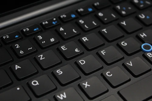 DELL LATITUDE 7480 I5-7300U 8 GB 256 GB SSD FHD 14" TACTILE