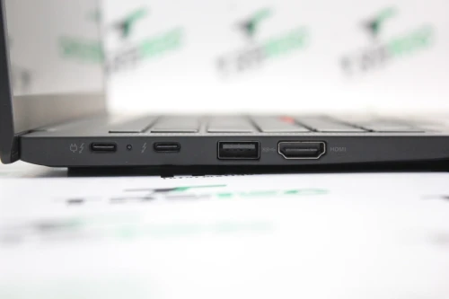 Lenovo X1 CARBON I7-1365U 32 GB 1 TB SSD FHD 14" TACTILE