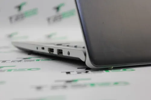 ASUS VivoBook S14 I3 8th 8GB 256GB SSD FHD