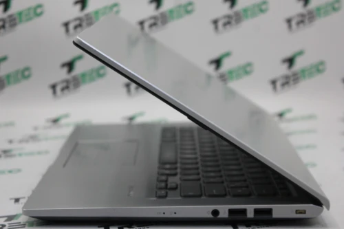 ASUS X415J I7-1065G7 8GB 256GB SSD 14 FHD