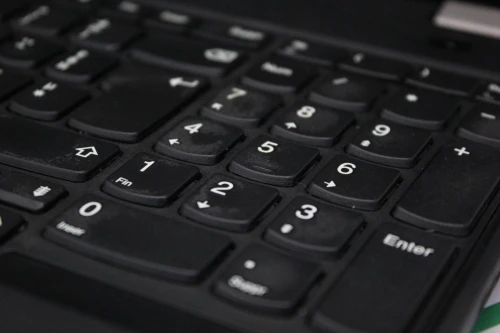 LENOVO THINKPAD P15 I5 10th 16GB 512GB SSD NVIDIA QUADRO T600 FHD 15"