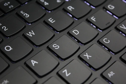 Lenovo X1 CARBON I7-1365U 32 GB 1 TB SSD FHD 14" TACTILE