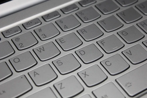 LENOVO IDEAPAD SLIM 7I I7-1260P 16GB 512GB SSD 14 2K TACTILE 