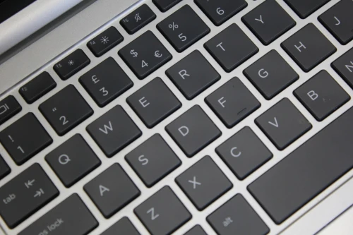 HP ELITEBOOK 840 G9 I5 12th 16GB 256GB SSD FHD 14"