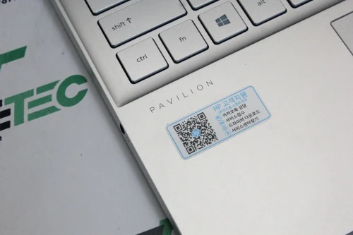 HP PAVILION 15 RYZEN 7 5825U 16 GB 512GB SSD FHD 15"