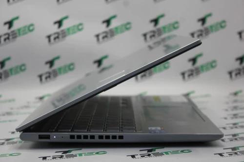 ASUS VIVOBOOK X1505Z I7-1255U 16GB 512GB SSD 15 FHD OLED 