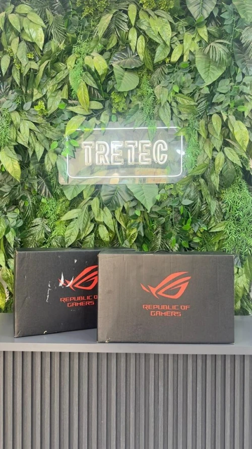 ASUS ROG STRIX G835L ULTRA 9 275HX 64GB 2TB SSD RTX 5090 24GB ECRAN 18" NEUF