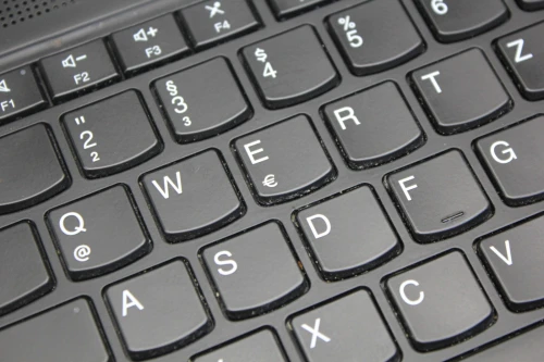 LENOVO THINKPAD X1 CARBON I5-8265U 16GB 512GB FHD 14