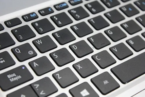 HP ELITEBOOK 840 G10 I5 13th 32 GB 512 GB SSD FHD 14"