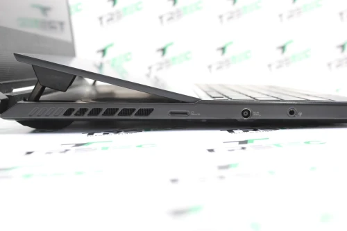 ASUS ROG ZEPHYRUS DUO 16 RYZEN 9 5900HX 32 GB 2 TB SSD RTX 3070 ECRAN 16" FHD