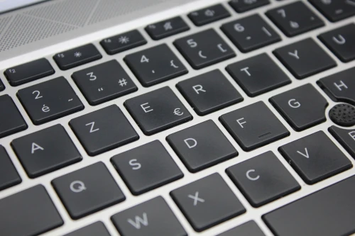 HP ELITEBOOK 850 G8 I7-1185G7 16GB 256GB 15,6 FHD TACTILE