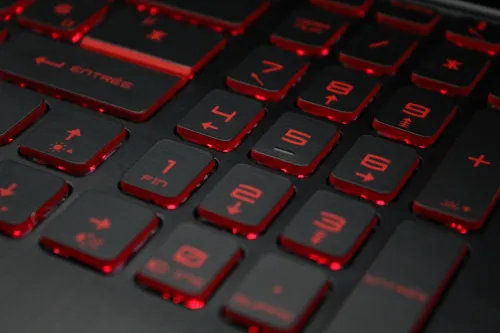 MSI GF75 I7 10TH 16 GB 512 GB SSD GTX 1650 4GB FHD 17"