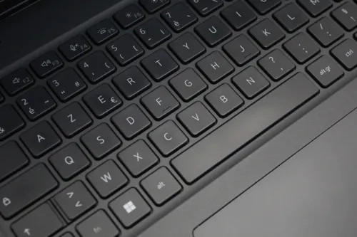 DELL LATITUDE 3540 I5 13TH 8GB 256GB SSD FHD 15"