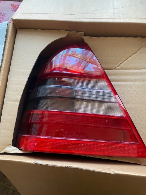 Feux arrière gauche Mercedes classe C 1993 2000