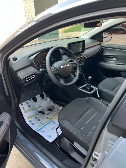 Dacia Logan 2024 Full option