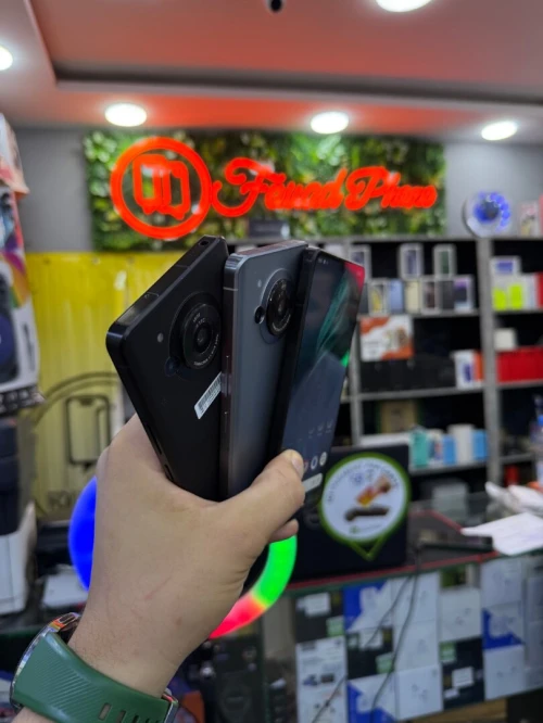 Sharp R7 5G