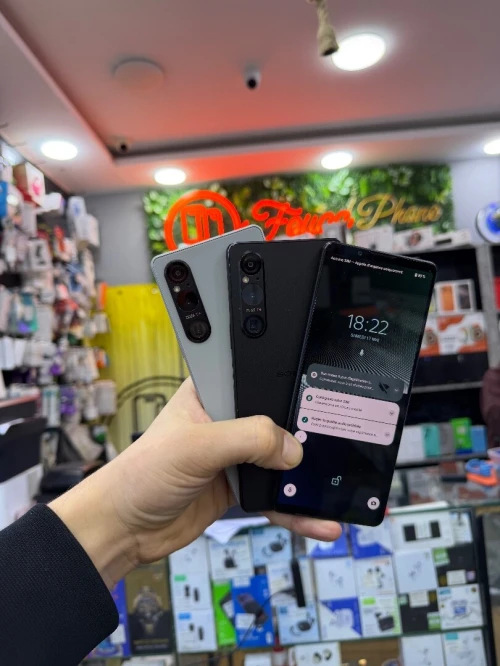 Sony Xperia 1v 5G Trace Exposition