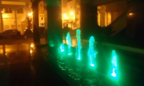 Jet d'eaux cascade piscine 