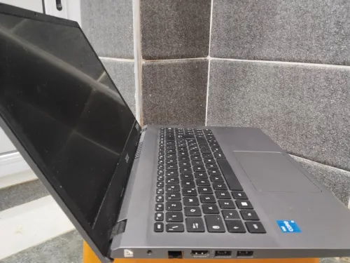 Pc portable acer extensa 15 ex215-55 8GO RAM 512GO NVM2 ECRAN 15