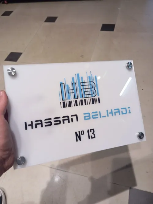 Fabrication Plaque Porte Bureau / Entreprise - Signalétique PMMA