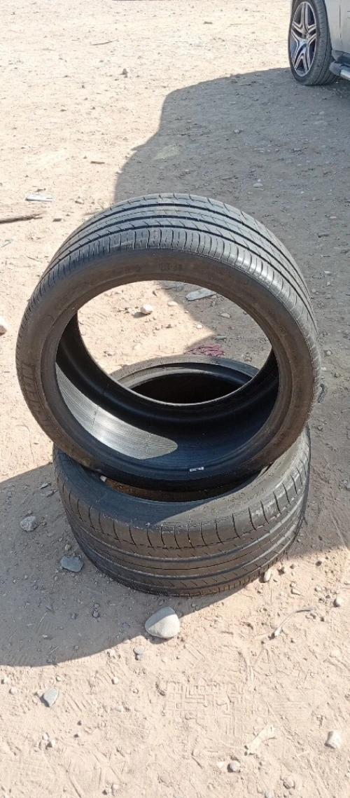 2 pneu 295/35/20 Michelin 